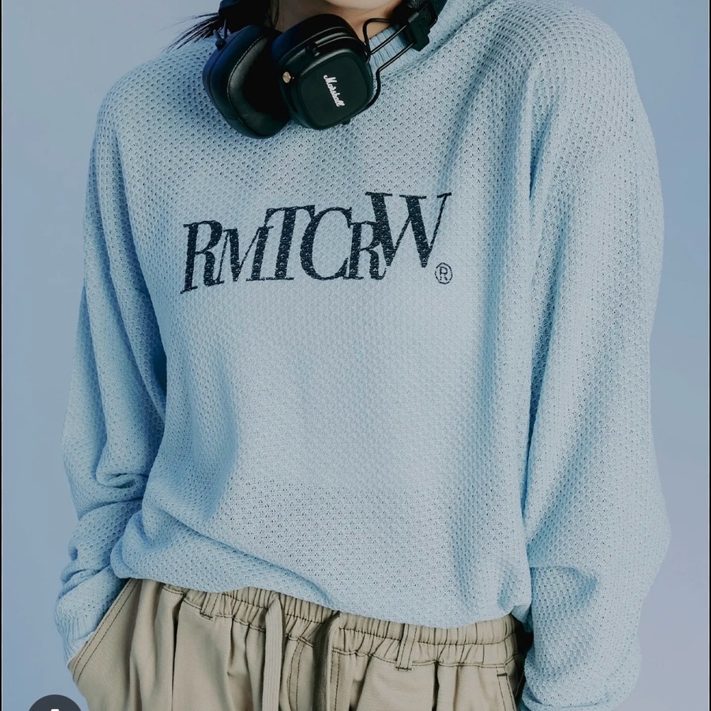 ROMANTIC CROWN Light Blue RMTCRW Sweater Size L